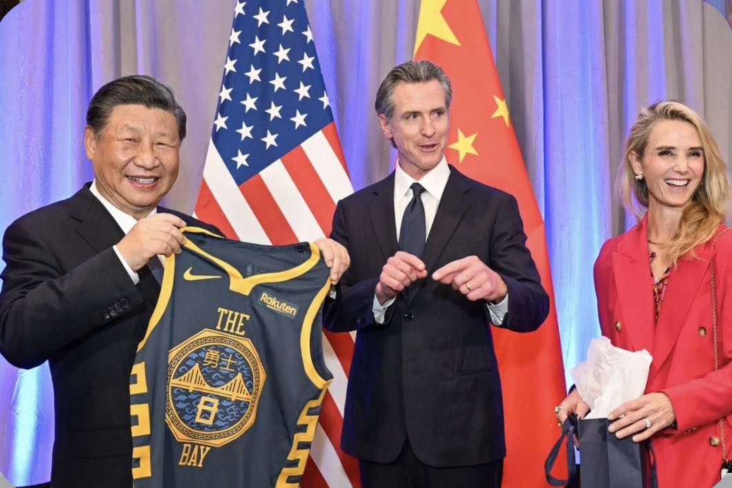 ovvieweditor's tweet photo. @CAgovernor INVESTIGATIONS - NEWSCUM: WHITE COLLAR CRIMINAL.
• 6/20/26: Communist NEWSOM CAUGHT Taking MILLIONS From Chinese Electric Car Builder BYD China as he Tries to Ban Gas Cars and Have Extremely Strict Emission Standards via California Air Resources C.A.R.B, https://t.co/6lv26ZcaIA https://t.co/Yln7PFKhUV