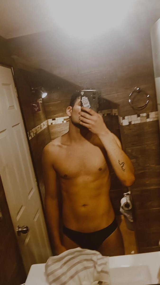 ThisModeOnn's tweet photo. 🥴 https://t.co/6DR1JrgwUN