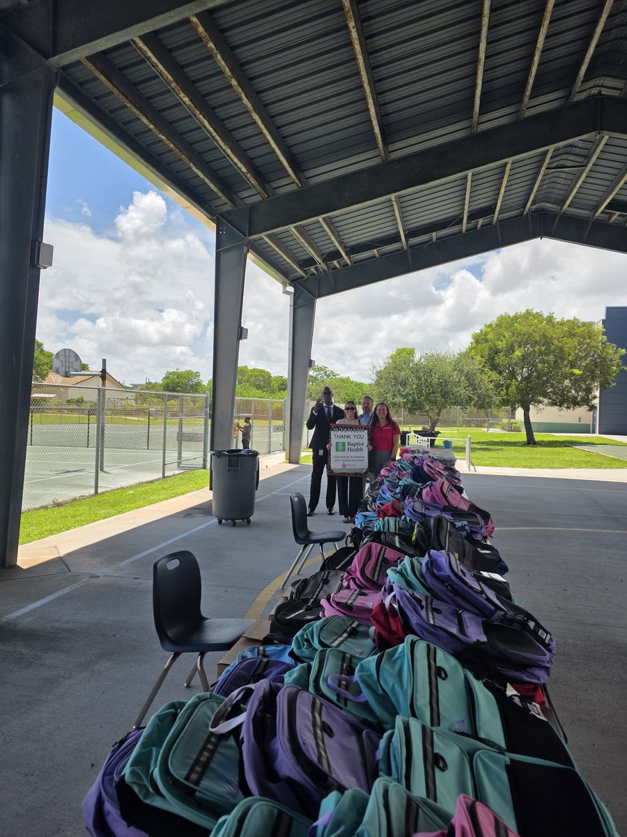 RollingGreenEl's tweet photo. A Brilliant time was had at The Pride today! Thank you to our amazing partners @EducationFdnPBC @BaptistHealthSF
for the awesome uniform and backpack donations.
Thank you volunteers and school board members for joining us!
@pbcsd
#roaringwithpride https://t.co/g1Rr9Xeffo