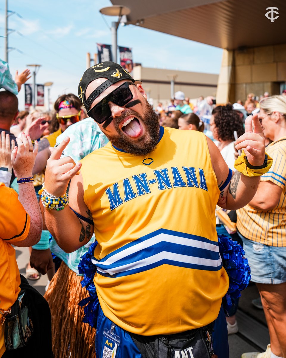 TargetFieldEVNT's tweet photo. This weekend is off to a BANANAS start! 🍌

Limited tickets are still available for this weekend - including all-inclusive options!

You don't want to miss this https://t.co/DaB8yvjWWW https://t.co/66lKN32xzR