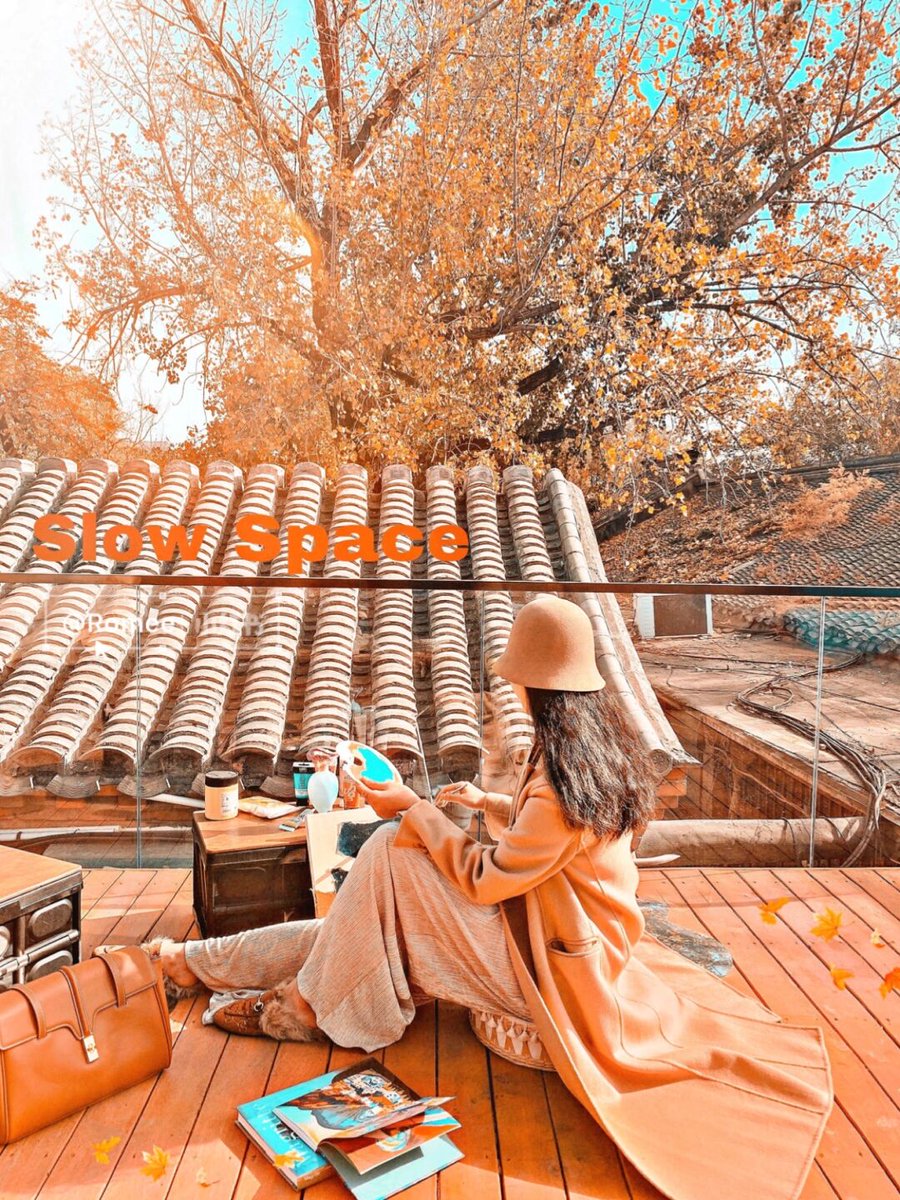 DeepakR17401000's tweet photo. It's cozy autumn weather with a crisp breeze and golden leaves—perfect for a hot latte under the sun!， https://t.co/kKuqkpdxHh