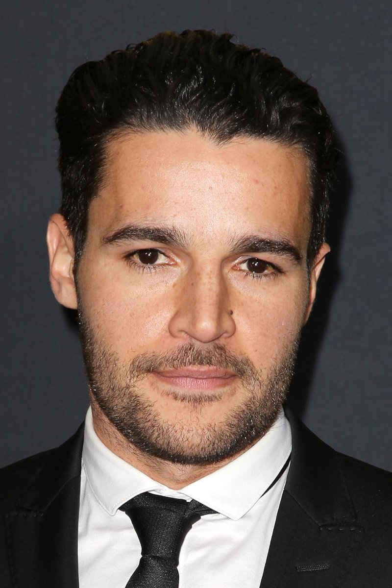 MyTimeToShineH's tweet photo. Christopher Abbott (Wolfman, Kraven) has tested for Charles Xavier in the MCU X-Men reboot but it's unclear if he got the parr https://t.co/HqHSXGQbfF