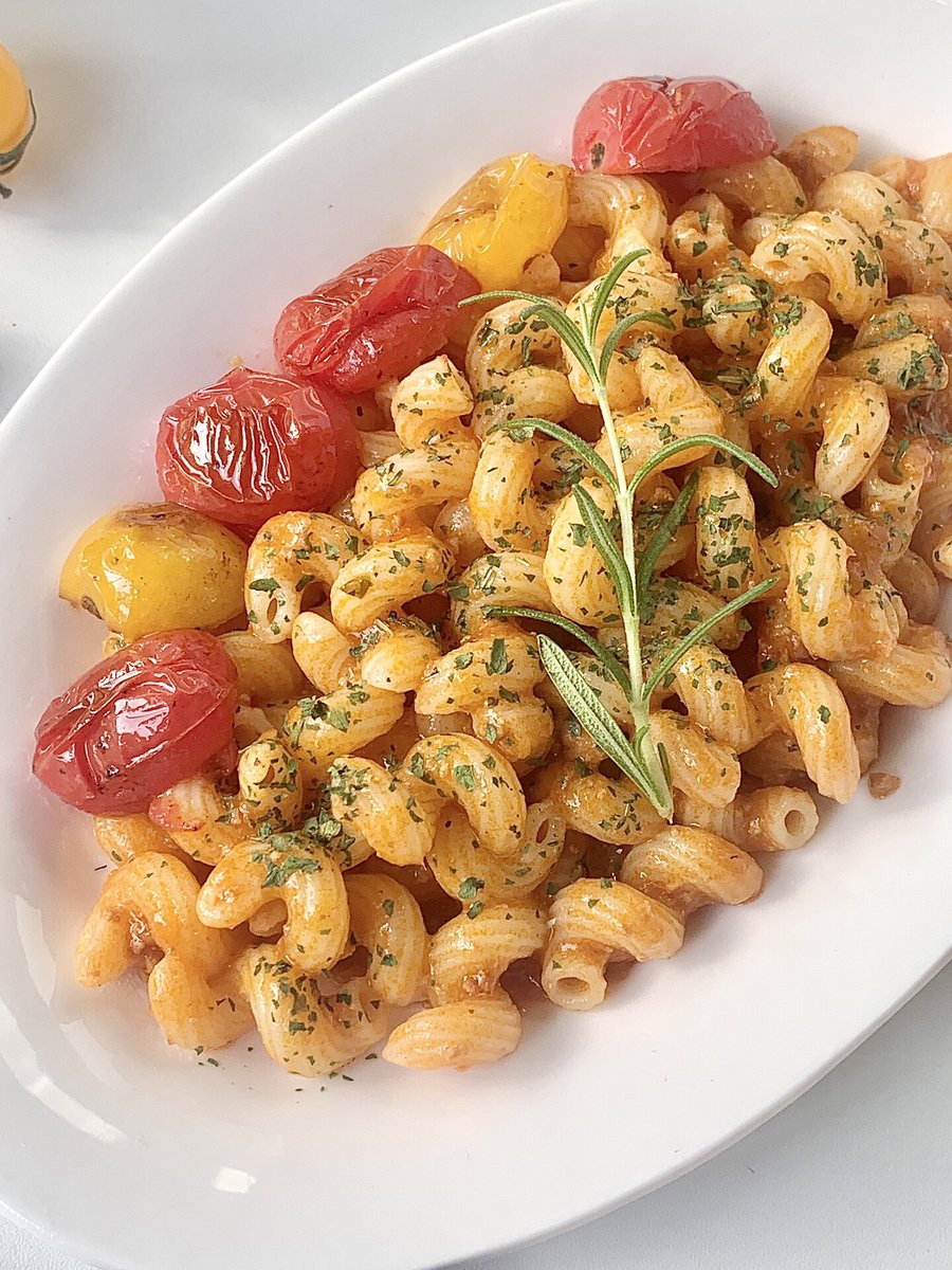 bp1181's tweet photo. [Cozy weekday dinner: homemade tomato pasta with a sprinkle of fresh basil  So quick, flavorful and perfect for a busy night!]， https://t.co/3u2JpBG2tn