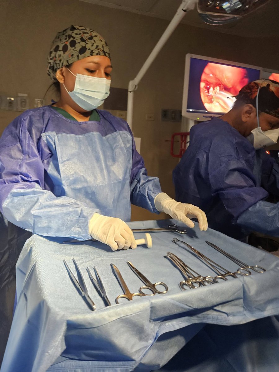 HGuayaquil's tweet photo. En nuestro hospital realizamos un procedimiento mínimamente invasivo para tratar enfermedades que afectan el pulmón, favoreciendo una recuperación más rápida y una mejor calidad de vida para nuestros pacientes. https://t.co/4qI7wBF3CE