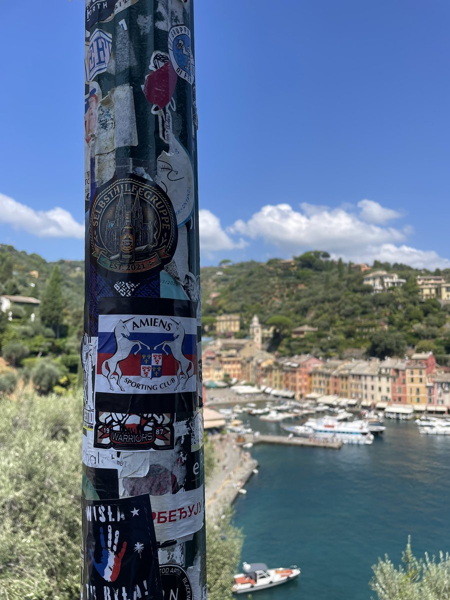 StickAmiens's tweet photo. Amiens Fan stick 🏳️🏴
📍Portofino, Italie 🇮🇹

#amienssc #stick https://t.co/Iht6k776G3
