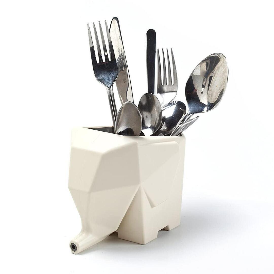 UnicunShop's tweet photo. Who else hates spending forever hand-drying silverware after doing the dishes? ๐งผ It makes the cleanup so much slower! We found a cute way to let nature do the work with this Elephant Cutlery Drainer: https://t.co/FhSBfeYkpp
#KitchenHacks #HomeOrganization #CuteHome https://t.co/jEINIO8Kqm