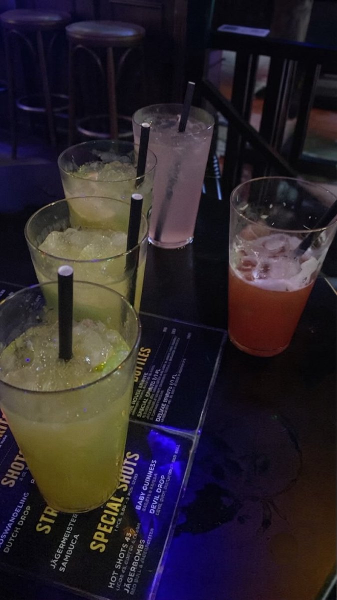 goddessqueensNL's tweet photo. Dachten jullie serieus dat wij zelf zouden betalen?😂 Stuur die tikkie NU. Geen smoesjes, betaal de rekening en gehoorzaam je duo. Opschieten hup hup

🍸https://t.co/NVYsmUS7FD

#findomnetherlands #tikkieslaaf #FinancialDomination https://t.co/LscvwQ3cza