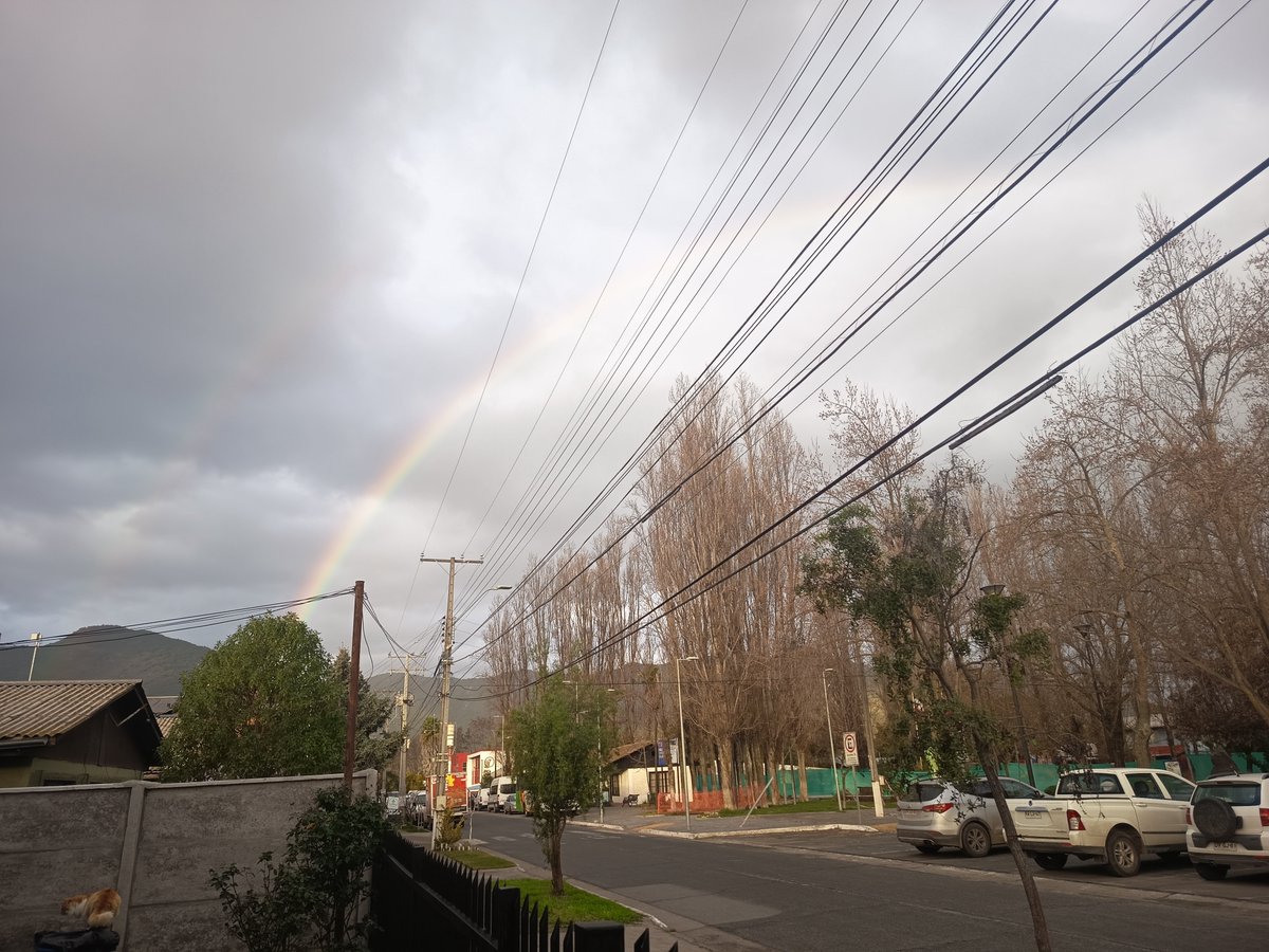 alegre56309's tweet photo. Un sistema frontal con una masa muy inestable está dejando lluvias desde ohiggins al sur y que podrían intensificarse durante la noche con tormentas y rachas de viento 
Fotos recién tomadas desde palmilla 
@Sepulinares @MeteoOhiggins  @AlvaroMolinaCL @RedMeteoA @cristobalreus https://t.co/d7YvITiVmN