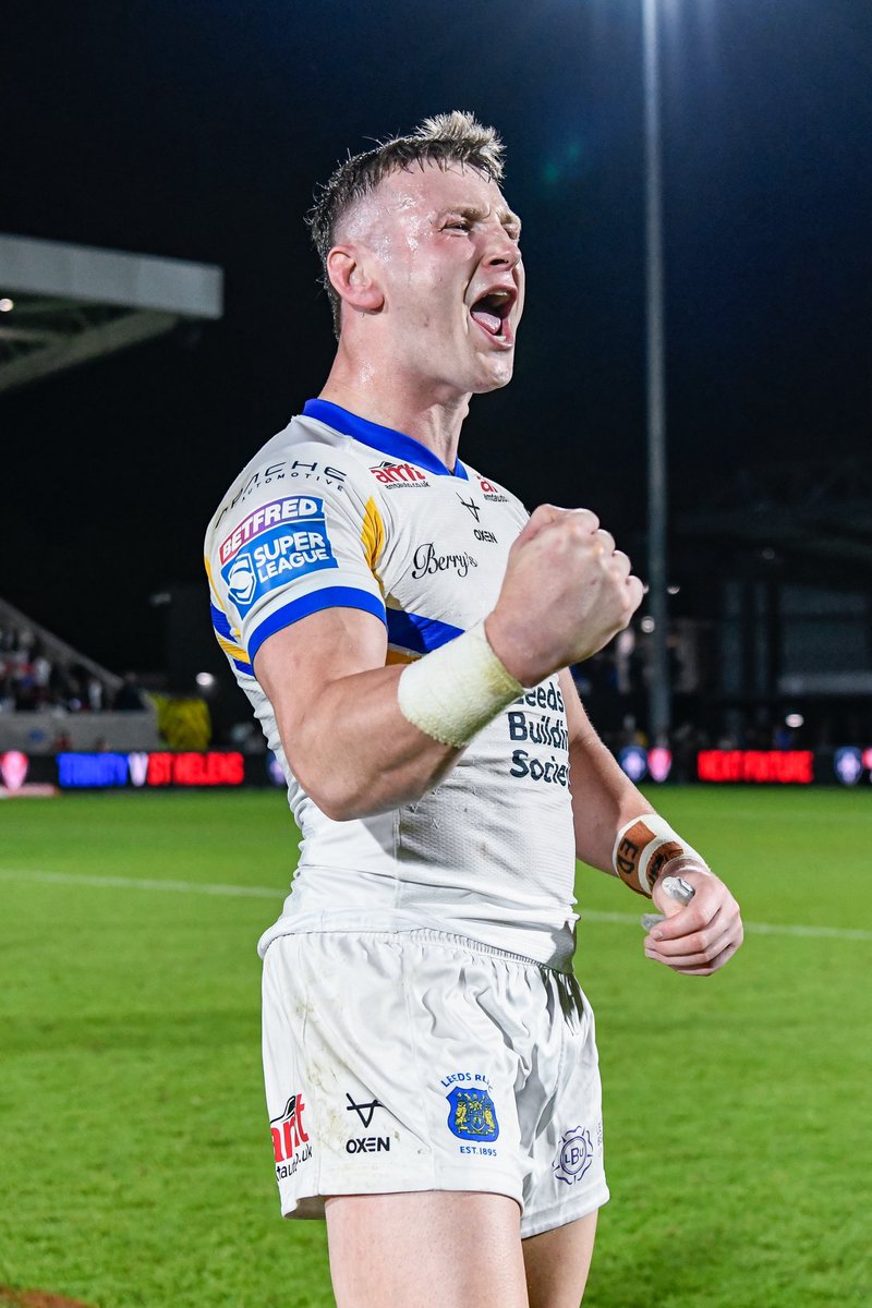 leedsrhinos's tweet photo. Top of the league! https://t.co/bEsrETZoVo