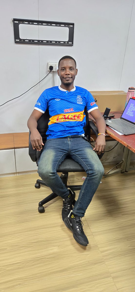 mugisha_gilbert's tweet photo. @rayon_sports #Gikundiroo from 🇺🇬 https://t.co/AGTLJkQzUU