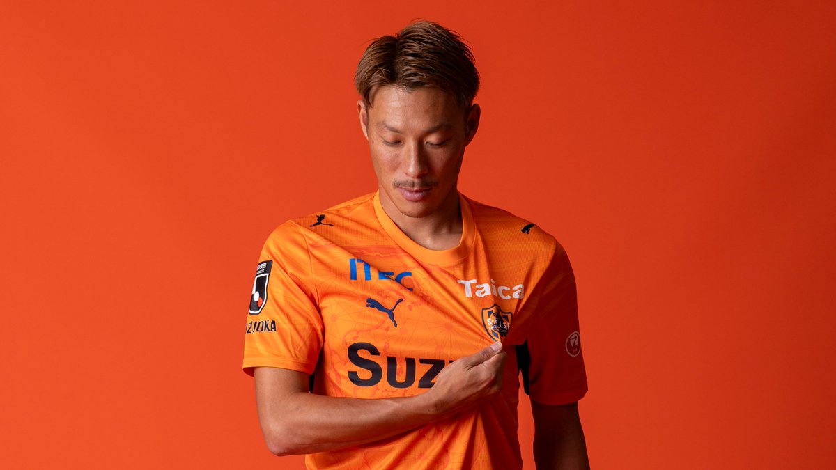 spulse_official's tweet photo. ▶︎🟠𝗠𝗔𝗧𝗖𝗛𝗗𝗔𝗬🔸🔶
𝗞𝗜𝗖𝗞𝗢𝗙𝗙まで、あと12時間。

開幕への想いを、もう一度。
【クローズアッププレーヤー】 #本多勇喜 
「勝利への渇望。“勝つ集団”になるために」
https://t.co/rUWhIdeNUO

𝟴/𝟴(土)𝟭𝟵:𝟬𝟬 𝙆𝙄𝘾𝙆 𝙊𝙁𝙁
vs.名古屋グランパス(🏟豊田スタジアム)
#spulse #ONEFAMILY -2026/27シーズン8月開幕⚽-