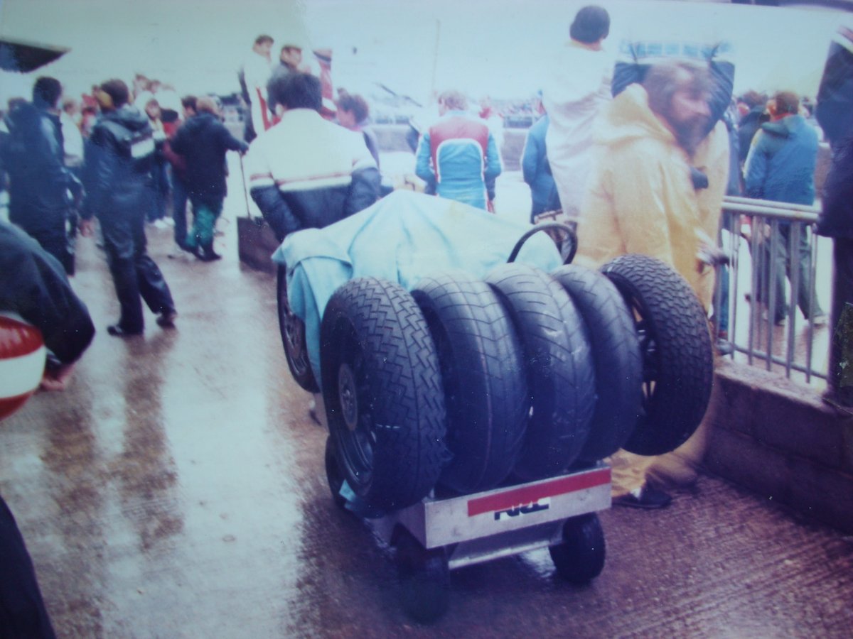 popsyosh34's tweet photo. π¬π§π 1985 Silverstone GP π¦π¦
πΊπΈπ Freddie Spencerβs
Tyre Options
#PicByPops https://t.co/0b7wXtgx4G