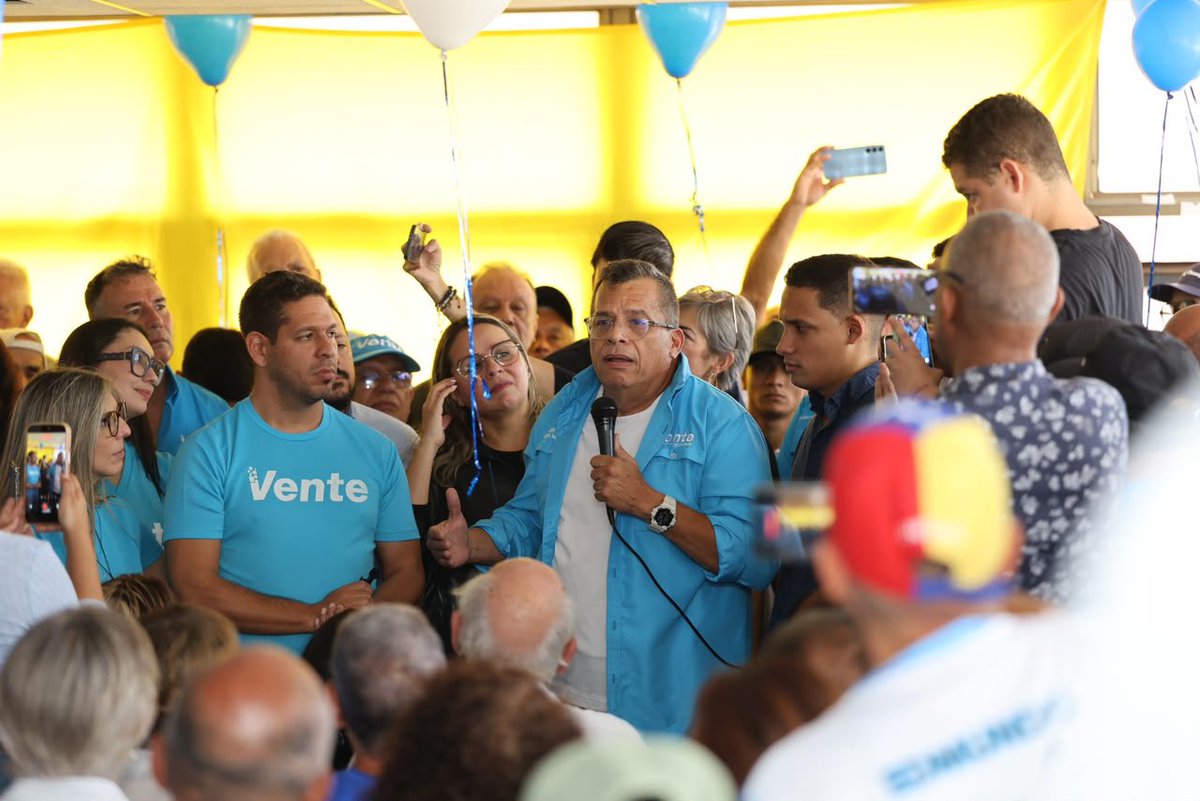 Angel_LeonVV's tweet photo. Hoy Caracas recibió por la puerta grande a nuestro Lider Nacional Juan Pablo García. Después de siete años en el exilio, volvimos a escuchar ese discurso inspirador y apasionado que nace de su profundo amor por Venezuela.

Mi hermano, hoy más que nunca recordamos que luchas como la tuya fueron el impulso que nos marcó el camino a todos y nos enseñaron que jamás debemos rendirnos, incluso en los momentos más oscuros.

Monagas te espera, pero nunca olvides que en Caracas tienes una familia que te admira, te respeta y que siempre caminará a tu lado. Esta ciudad jamás olvidará tu ejemplo, tu entrega y tu compromiso con la libertad de nuestro país.

¡Hasta el final, por Venezuela! 🇻🇪