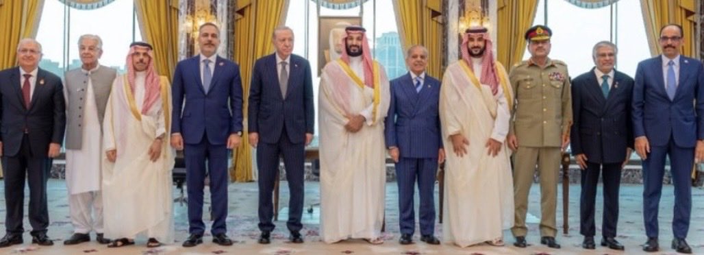 Dr_A_A_Al_Humam's tweet photo. اللهم احفظ بلادنا وبلاد المسلمين أجمعين، وأدم علينا نعمة الأمن والأمان والاستقرار، واصرف عنا كل سوء ومكروه، واجعل هذا البلد آمناً مطمئناً سخاءً رخاءً وسائر بلاد المسلمين. https://t.co/3rfiH5BMPP