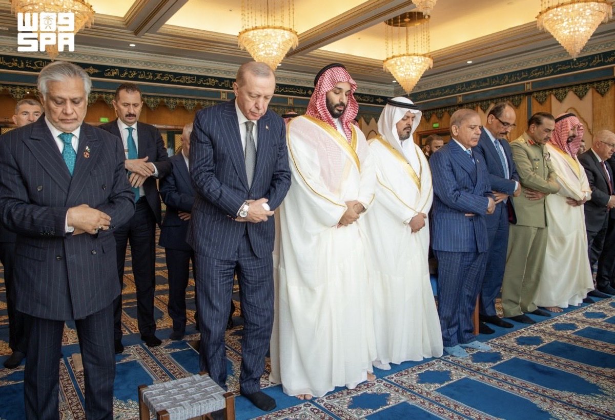 Dr_A_A_Al_Humam's tweet photo. اللهم احفظ بلادنا وبلاد المسلمين أجمعين، وأدم علينا نعمة الأمن والأمان والاستقرار، واصرف عنا كل سوء ومكروه، واجعل هذا البلد آمناً مطمئناً سخاءً رخاءً وسائر بلاد المسلمين. https://t.co/3rfiH5BMPP