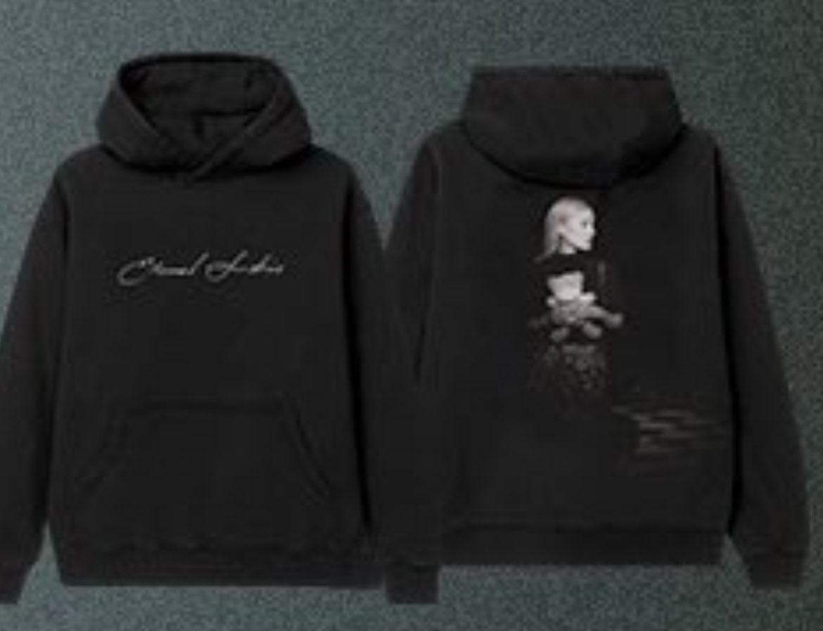 SM1L3THV's tweet photo. Would anyone living in ny be interested in buying the Ariana pop up hoodie from
me?? https://t.co/iUSE6t1QJH