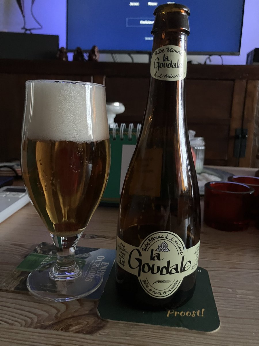jeroen_veghel's tweet photo. Cheers, celebrating the weekend
#Goudale #craftbier #craftbeer #beer
#cheers #weekend #celebrate https://t.co/tXS94uiRFo