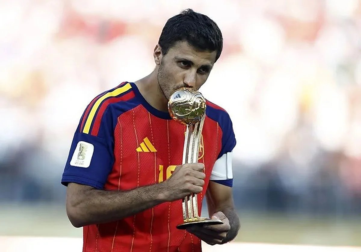 RM4Arab's tweet photo. 🚨🗣️ روبن كانيزاريس (كوبي): "اللاعب الوحيد القادر على تعويض كروس أو مودريتش يرحل عنك!"

"الأمر يبدو مريباً للغاية، وهناك أمور تُخفى عنا." ⚪👀 https://t.co/a8UXM84VYN