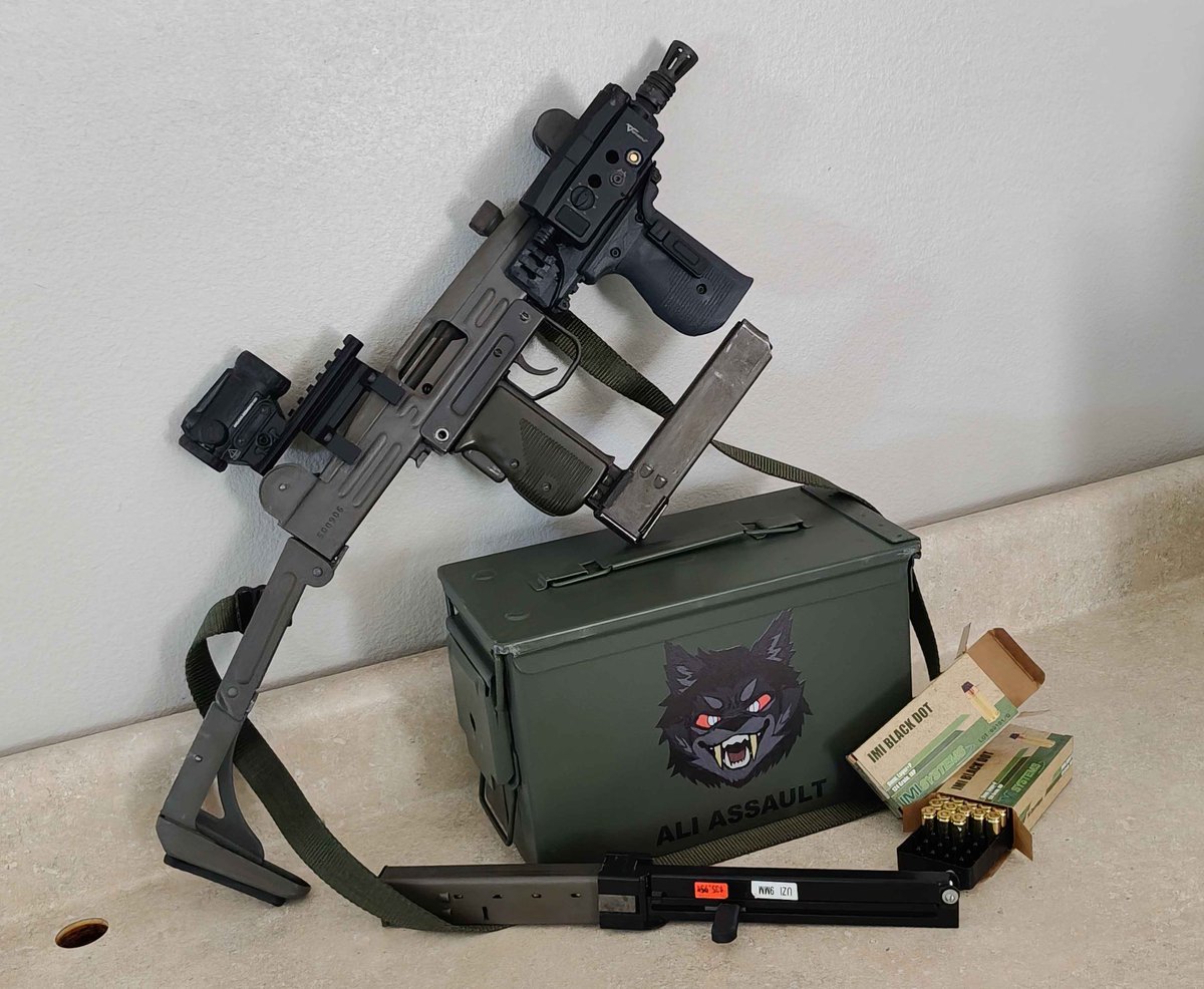 aaliyadli5978's tweet photo. New Ammo can with my personal touch. https://t.co/x2HUt8XMpU https://t.co/hnGQFBfpUs