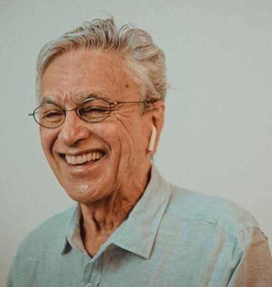 WanderValero's tweet photo. Quem é o melhor cantor? https://t.co/8OEXeBfiv5