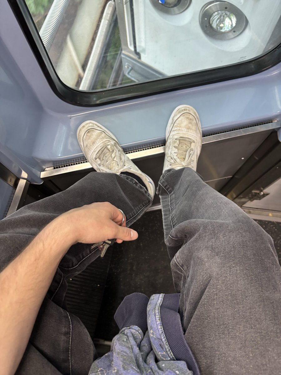 julsadventures's tweet photo. The crackhead section of the red/purple line lowkey hits https://t.co/wyA40NNlU1