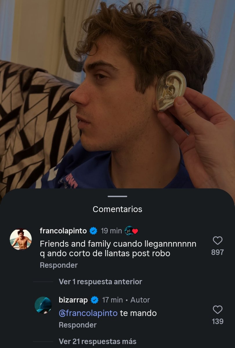 dailycolapinto's tweet photo. 💬 | El comentario de Franco Colapinto en la última publicación de Bizarrap! 

“Friends and family cuando llegannnnnnn q ando corto de llantas post robo” 😅 https://t.co/Wj6eUmmjbn
