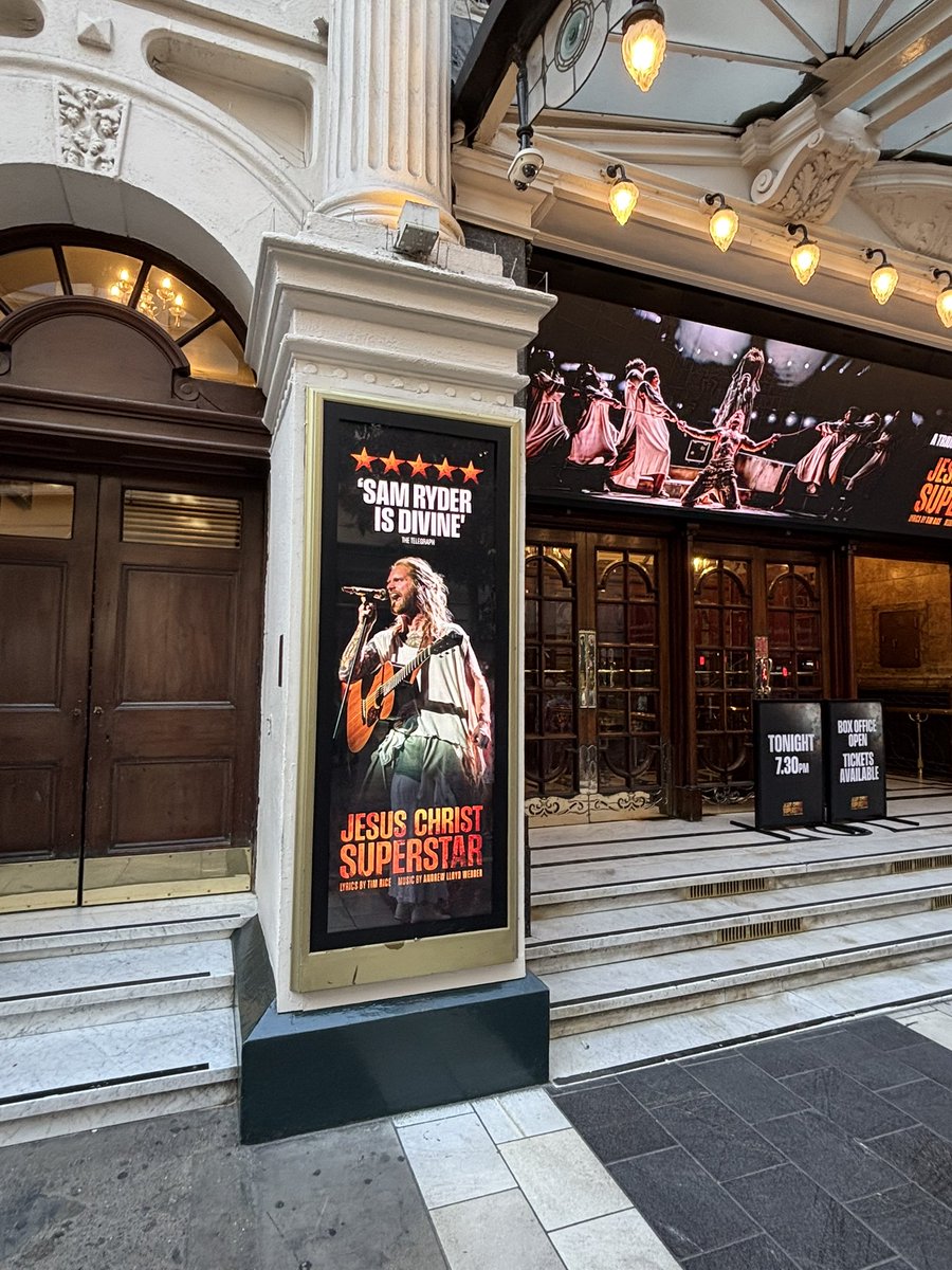 Rachel_Doyle72's tweet photo. Well, I’ve never seen someone get a standing ovation in the middle of the second half!!!

By Sam Ryder did! WOW! Absolutely phenomenal 

‘Jesus Christ Superstar’ was fantastic 

Just go! 

#JesusChristSuperstar #SamRyder https://t.co/22FMA4HxR2