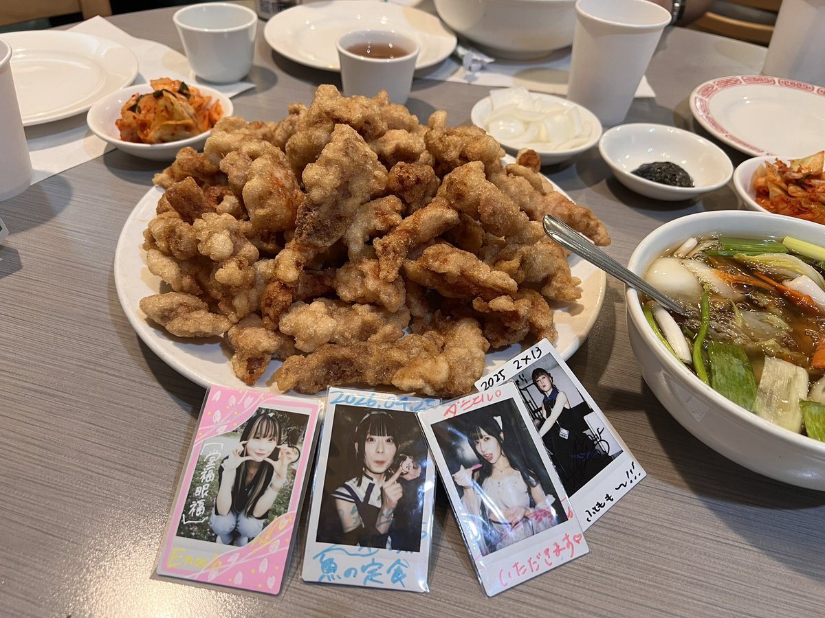 cheliax's tweet photo. American &amp; Canadian Otakus gathering for a late lunch right before the Jiemei live in LA https://t.co/9yGVxZDaej
