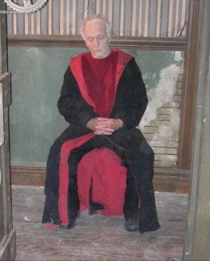 poopyfacefart's tweet photo. Happy birthday to you! (and many more) @officialtobin I know he doesnt use twitter but shhh
#jigsaw https://t.co/NP0xAhJhQL