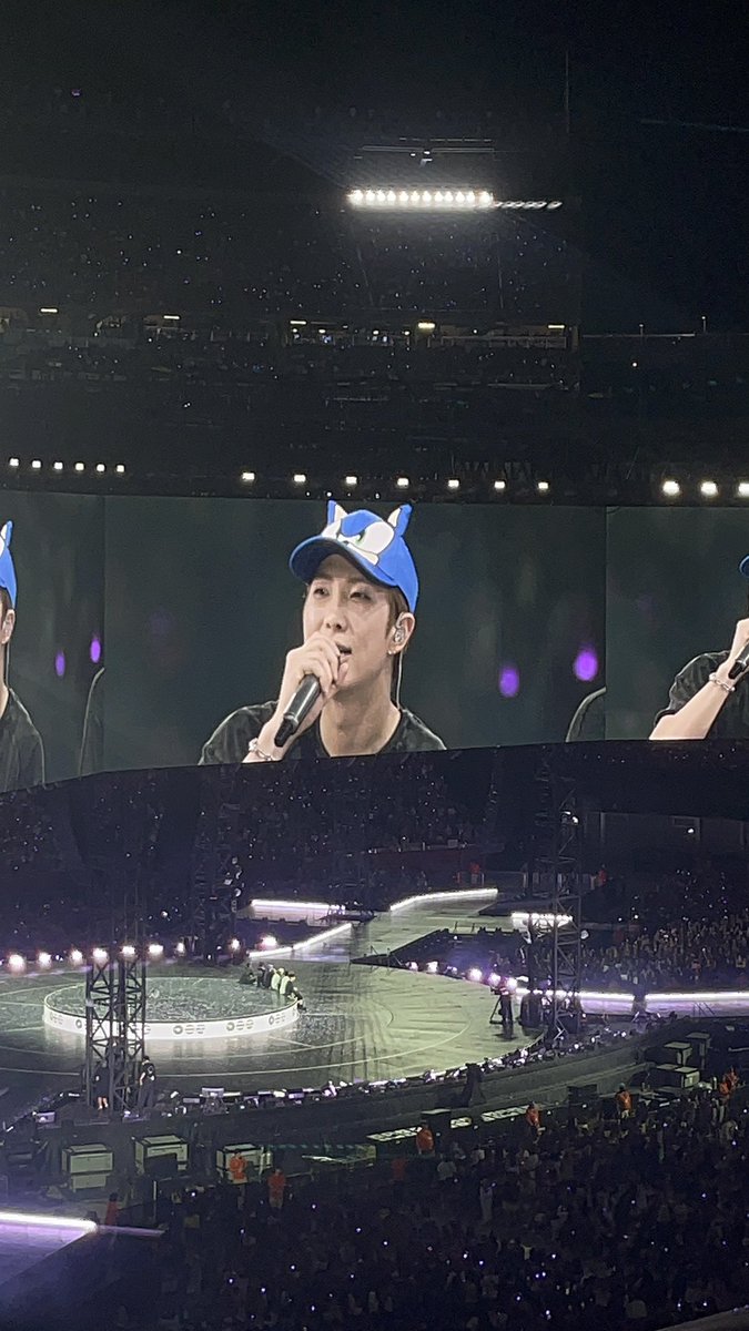 krystalxkait's tweet photo. Sonic moment at my BTS concert last night !! 😛 https://t.co/rURVlhBEsK