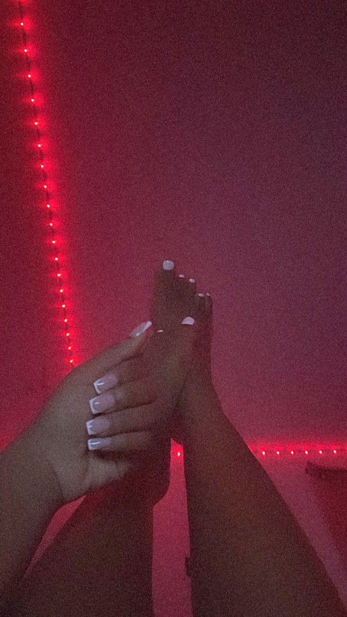 princessririah's tweet photo. 👸🏽

#feetfetısh #footfetısh #feet #foot #ebony #findom https://t.co/zS4Bni4G1p