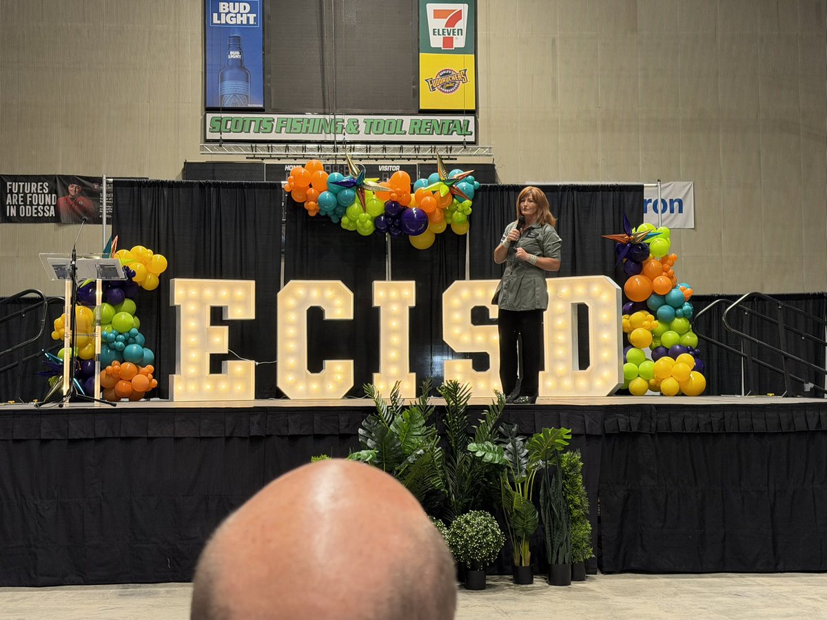 LTavarezECISD's tweet photo. ECISD Convocation 2026 was the perfect way to kick off the new school year! 🥳🎉✏️🚌🍎 

From Crowd Karaoke to a Hula Hoop contest, School Supply Sort, School Mascot Dance Off, and an incredible message by helicoptered pilot, Elizabeth McCormick - such a fun afternoon of good vibes to get us fired up to take on another year! 🔥

With many big wins for @EctorCountyISD last year, the stage is set for this to be our best year, yet. Looking forward to seeing what we can accomplish together. 

Let’s grow, y’all!!! 🌱💪🏼 #ECISDexcellence #ECISDproud #teamECISD @pilotspeaker
