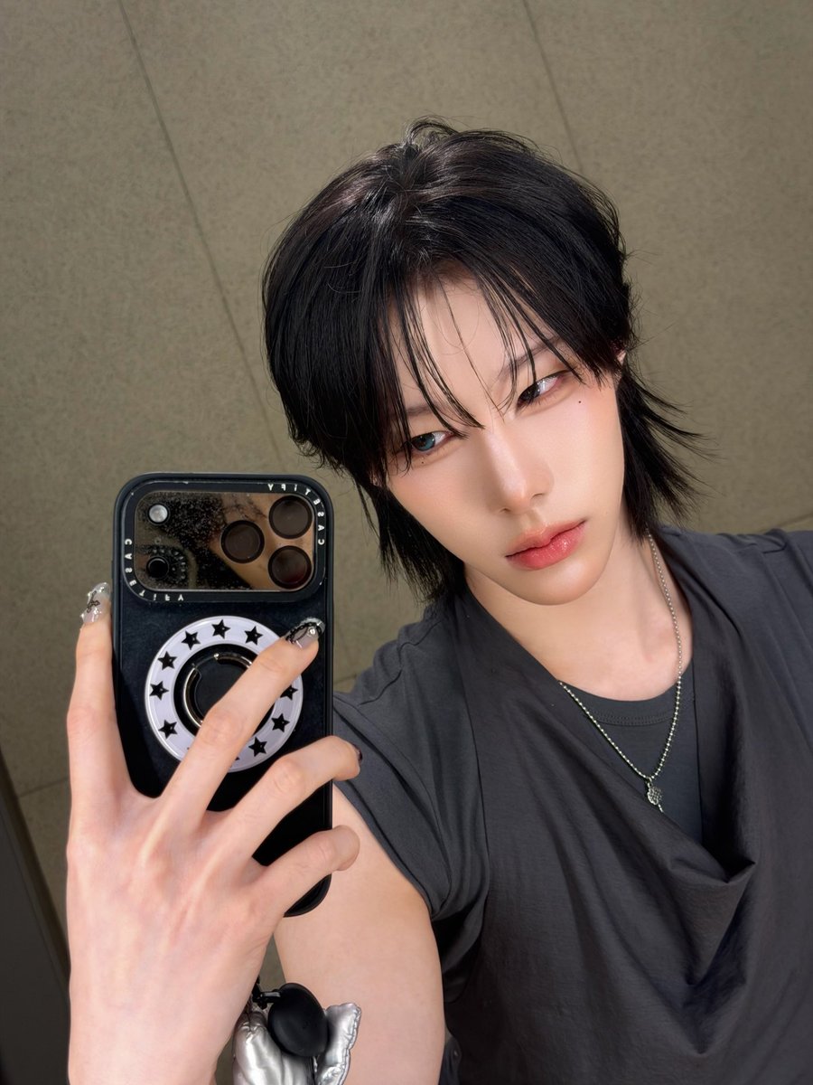 hyunikittys tweet picture