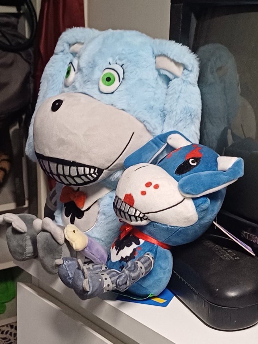 kruz_leee's tweet photo. @elgatitodiego they have an updated jumbo bon plush coming after ep6 comes out i believe https://t.co/1d9FYvPv80