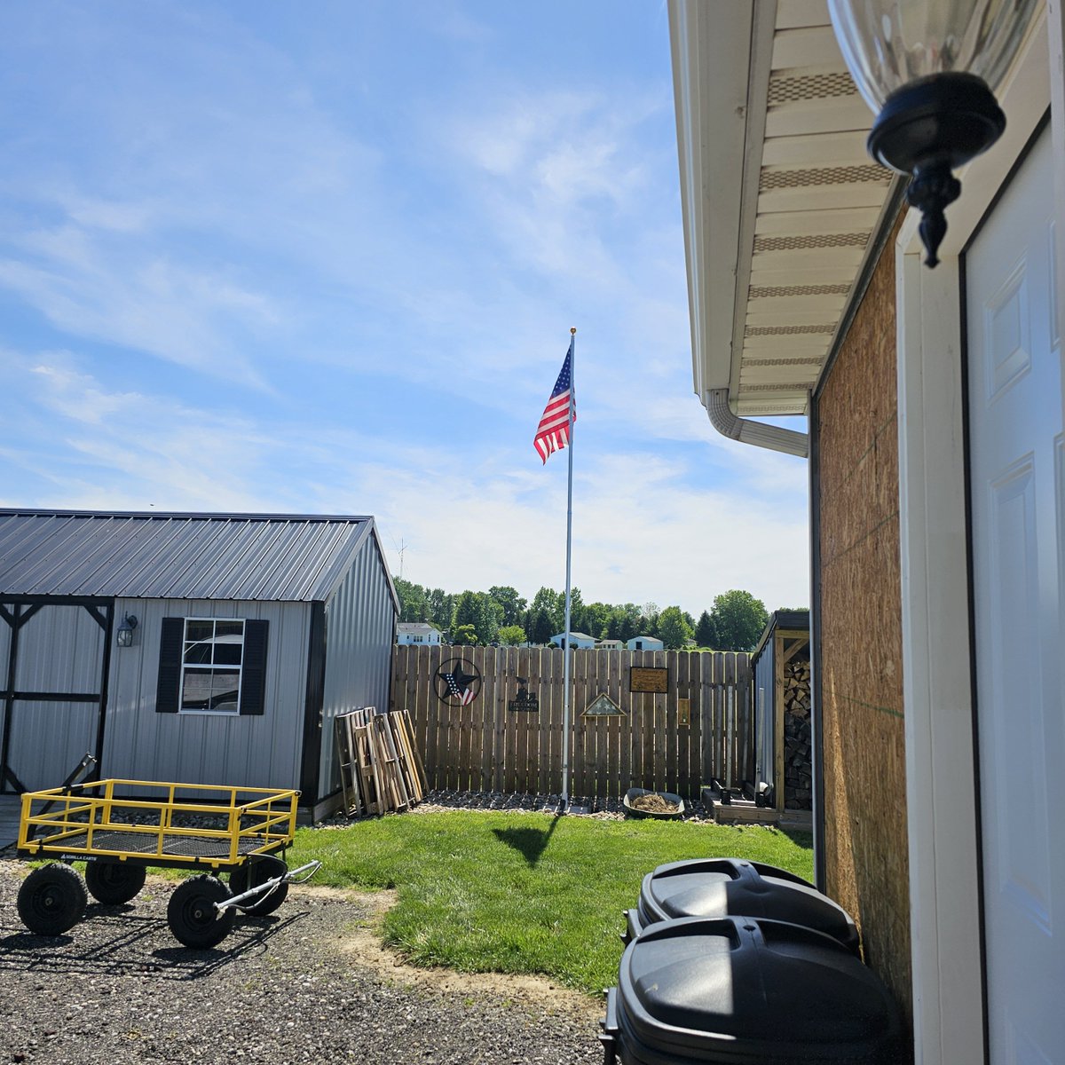 GaryTrumpFan1's tweet photo. @TalkWithSally Got my flag flying https://t.co/kO4ibvLIk8