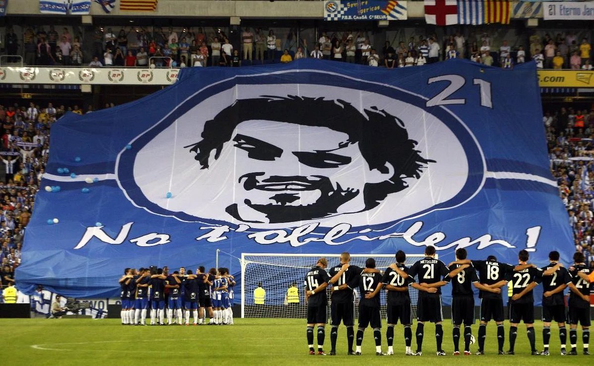 ireponce's tweet photo. Un capità que sempre ens guia ✨

Etern 21 🤍💙 #rcde https://t.co/PSwaNIO7Wf