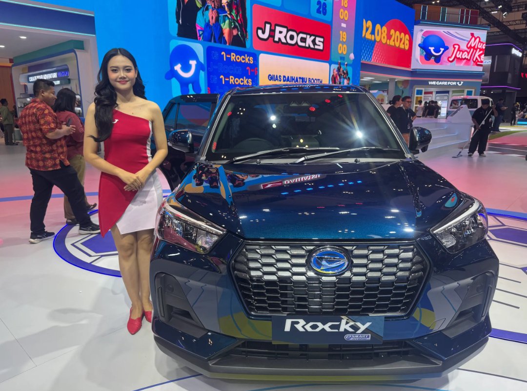 MitaYulinda's tweet photo. Awalnya cuma pengen cari mobil yang nyaman buat dipakai harian. Setelah kenal Daihatsu Rocky Hybrid, ternyata banyak hal yang bikin makin yakin. 😄 @DaihatsuInd #DaihatsuRockyHybrid #SemuaJadiMudah #DaihatsuSahabatku https://t.co/0yl061xsmi