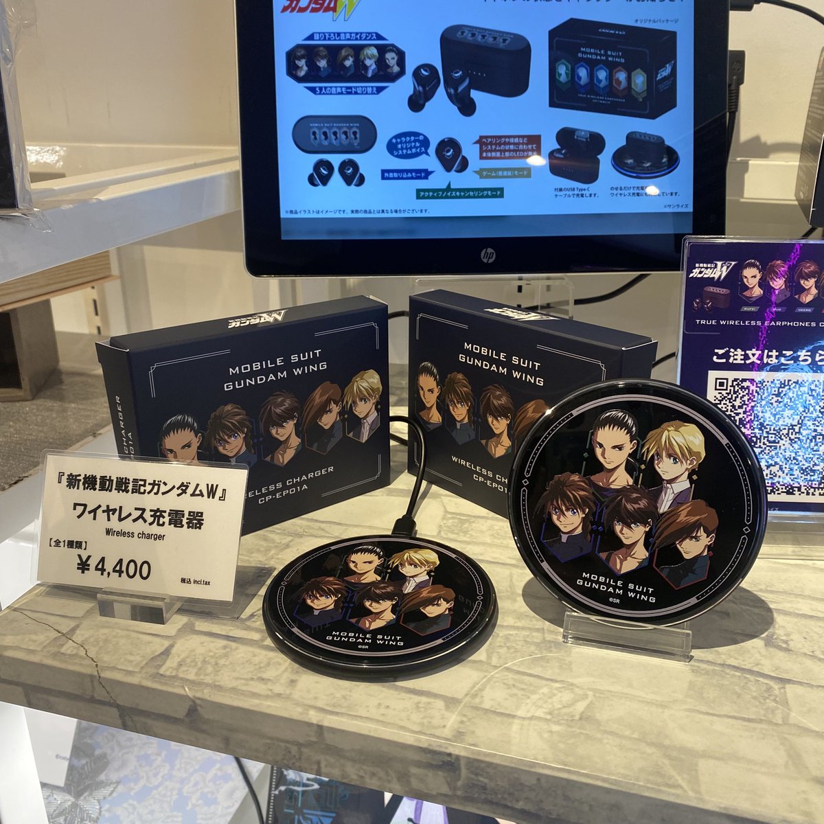 sugary_salt's tweet photo. ヒイロのイヤホンポーチがオンラインで売り切れていたので店頭へ。
無事購入できたし、試聴もできて大満足🫶🏻
イヤホンつけた途端ヒイロが話し出すから変な声でた😂笑

店員さんがとっても親切だった…✨✨
イヤホンポーチは再販予定らしいです！ https://t.co/UGWDbcH3Ky