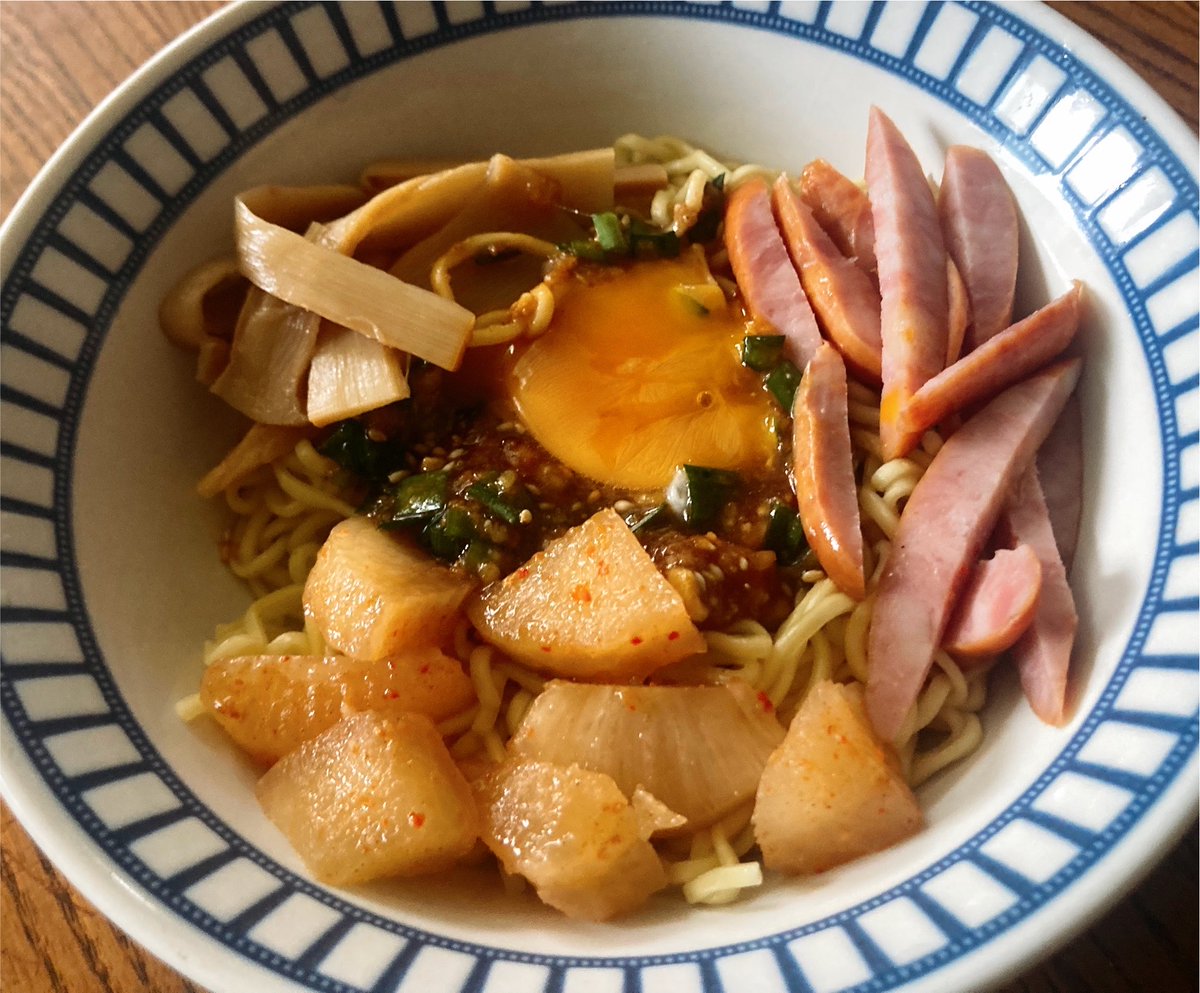 000__ooo__000's tweet photo. 油そば
#マルちゃん正麺
#以蔵麺
#今日の麺 https://t.co/rbVRratysh