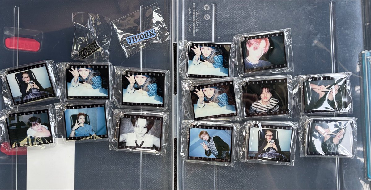 xu_sr_sn's tweet photo. TREASURE THESTAGE NEW WAV

【譲】画像のもの

【求】
トレカ→アサヒ、ジフン、ハルト

顔アクキー→アサヒ、ジフン、ジュンギュ、ドヨンor買取

fc カプセルトイ →ジョンウ、アサヒ、ジュンギュ、ジフンor買取

8／8福井にて交換お願いいたします🌟 https://t.co/olDMIr18qP