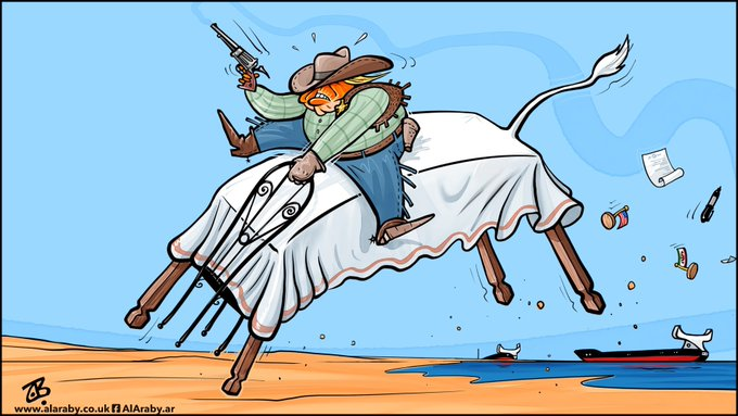 YZaatreh's tweet photo. حجر المجنون وبقايا العقلاء.. عن خبر لافت جدا من CNN..

الخبر:

كشفت 3 مصادر، لشبكة CNN، أنه خلال الأسابيع القليلة الماضية، أوضح رئيس هيئة الأركان المشتركة الأمريكية، الجنرال دان كين، في أحاديث خاصة لكبار مستشاري ترامب الآخرين أن الولايات المتحدة بحاجة إلى إيجاد "مخرج" من الحرب على إيران؛ وذلك لأن الخيارات العسكرية المطروحة لتصعيد الصراع قد تؤدي إلى نتائج عكسية، كما أنه من غير المرجّح أن تحقق القوة الجوية وحدها الأهداف التي أعلنها ترامب، وقال أحد المصادر بصراحة: "كين يبحث عن مخرج". (انتهى).

تذكّرنا قبل أيام المثل الذي يتحدث عن مجنون ألقى حجرا في بئر، عجز مئة عاقل عن إخراجه.

غير أن المعضلة هنا أكبر من ذلك، فالمجنون ما زال يصرّ إلى الآن على أنه لم يخطئ بإلقاء الحجر في البئر، وأنه ما زال قادرا على إخراجه ببعض التهديدات والفهلوة.

هل ستفرض الدولة العميقة نفسها على المذكور  مستغلّة حاجته إلى مخرج قبل انتخابات التجديد النصفي، وطبعا بعد أن سرّبت بقصد قصة نفاد مخزرون الصواريخ الاعتراضية؟

سؤال تصعب الإجابة الحاسمة عليه، وإن ترجّح الإيجاب. وسبب صعوبة الحسم هو أنه يخصّ كائنا مسكون بالعُقد النفسية، مع جهل مريع بالسياسة وتعقيداتها.