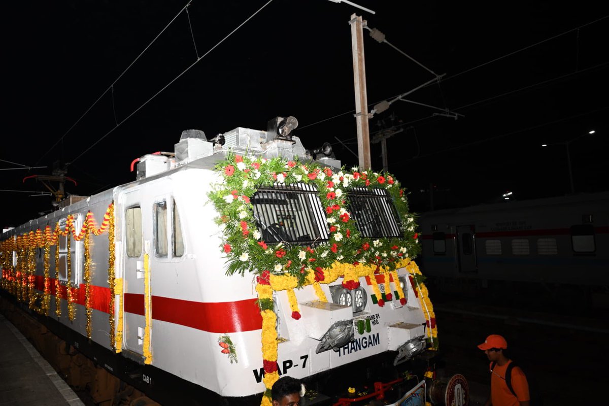 GMSRailway's tweet photo. 50 Years of Tamil Nadu Express!
Tamil Nadu Express proudly completed 50 glorious years of service on 7 August 2026, marking five decades of connecting Chennai with the National Capital, New Delhi.
To commemorate this historic milestone, 50th Anniversary celebrations were held yesterday at Dr. MGR Chennai Central Railway Station.
#TamilNaduExpress #SouthernRailway #IndianRailways