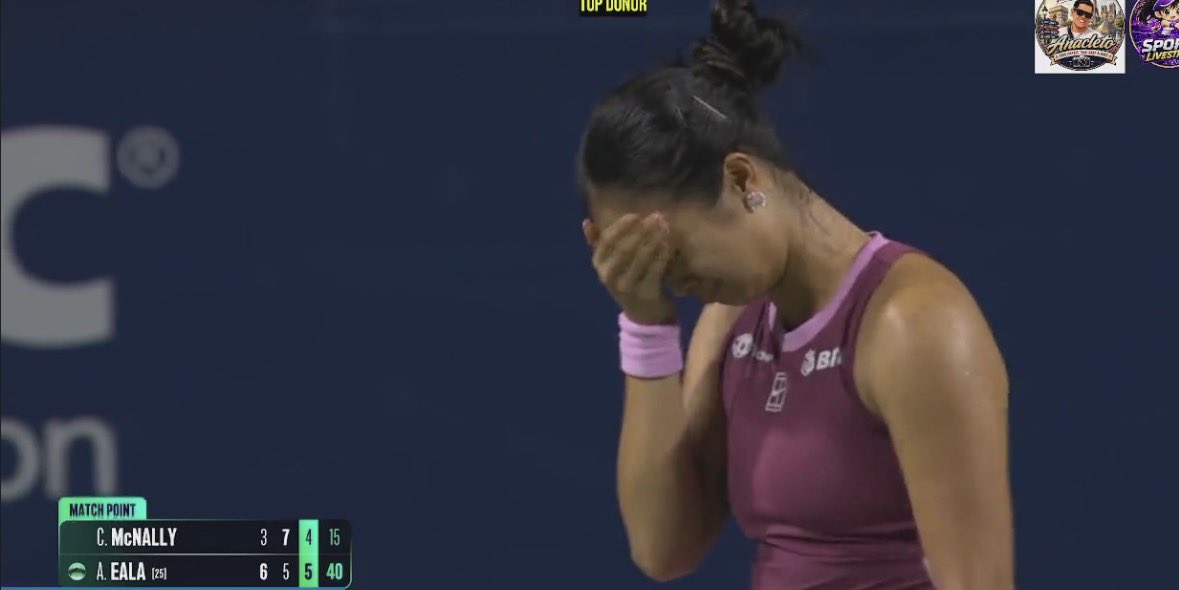 lilyganados's tweet photo. And the crowd erupted.. into the 4th of toronto open! Congrats alex!! https://t.co/DgsW8e440r