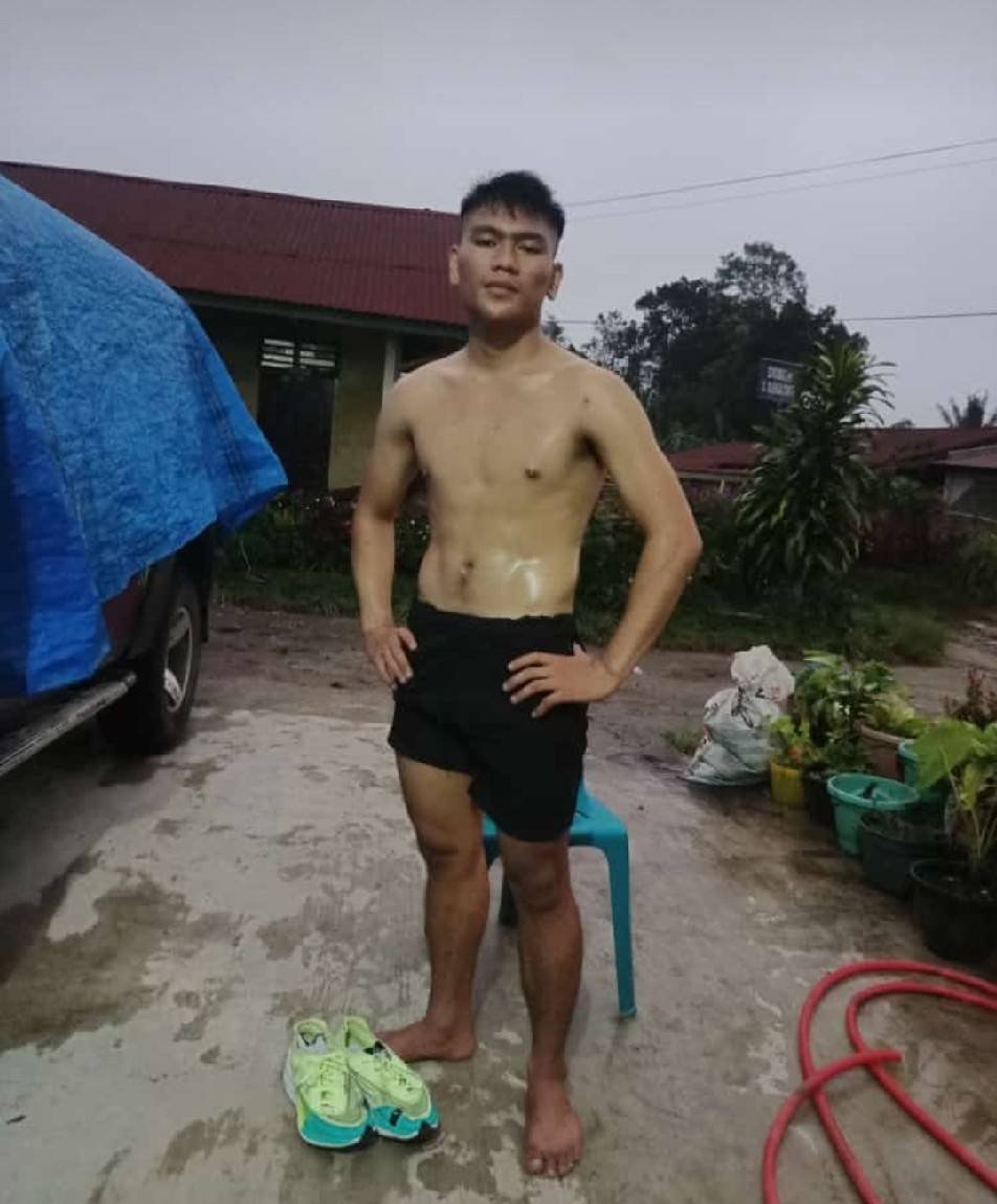 MasterYOGAYPRAN's tweet photo. Prank Security penggadaian ,  batak uncut nih bosss .. https://t.co/dajO5sZAY7