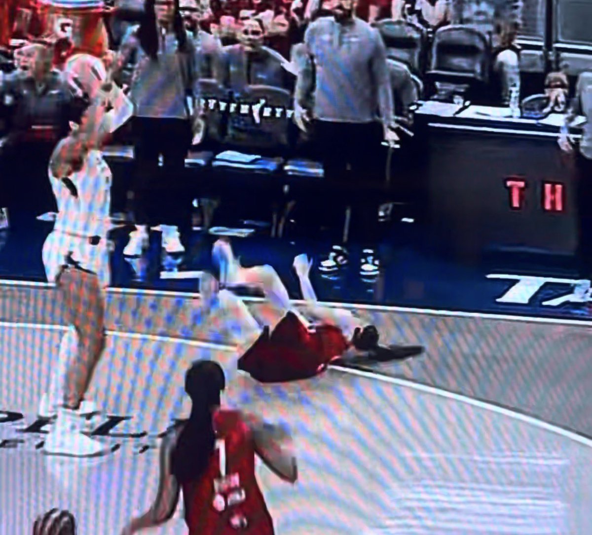 EvaLaMorte's tweet photo. The back injury in question. https://t.co/s0ytx8i1XZ