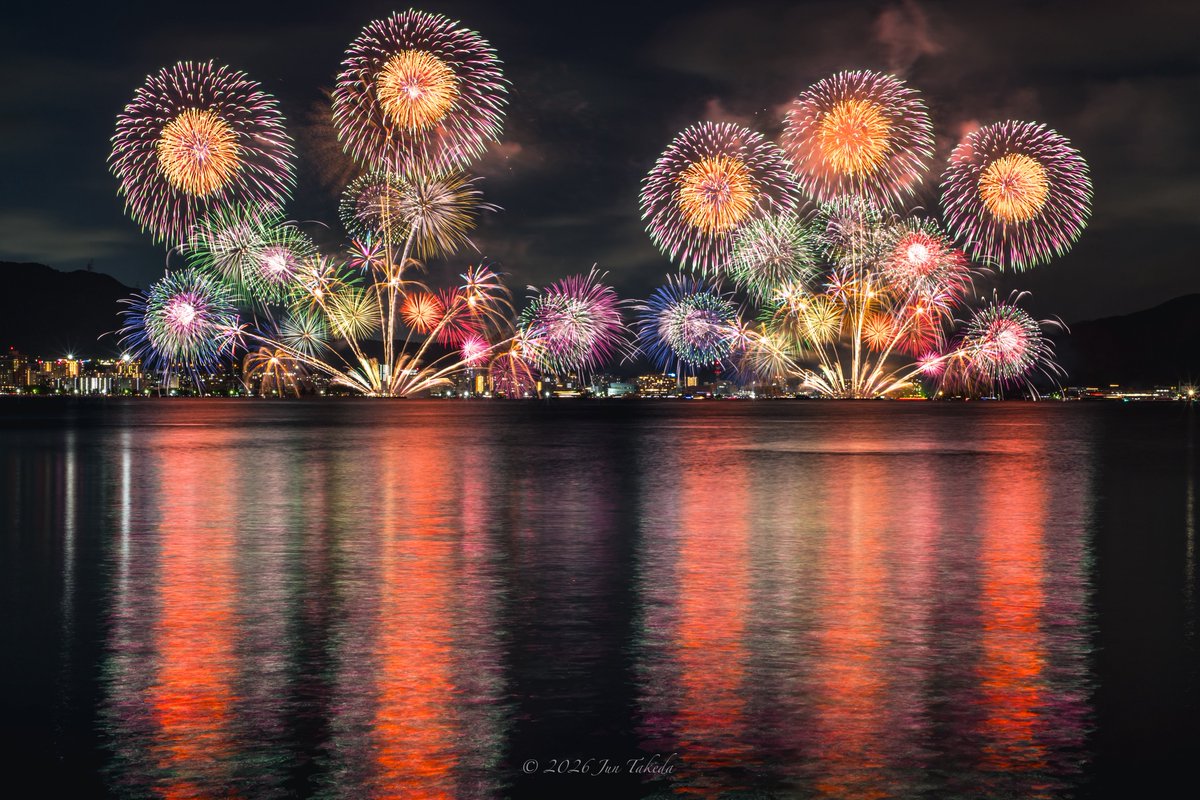 man_tac's tweet photo. びわ湖大花火大会2026その2🎆🎇
怒涛のフィナーレ4枚✨🤗
2026.8.6撮影

#しがトコ 
Leica SL3-S x SIGMA 28-105mm F2.8 DG DN | Art https://t.co/xObVKFqLYF