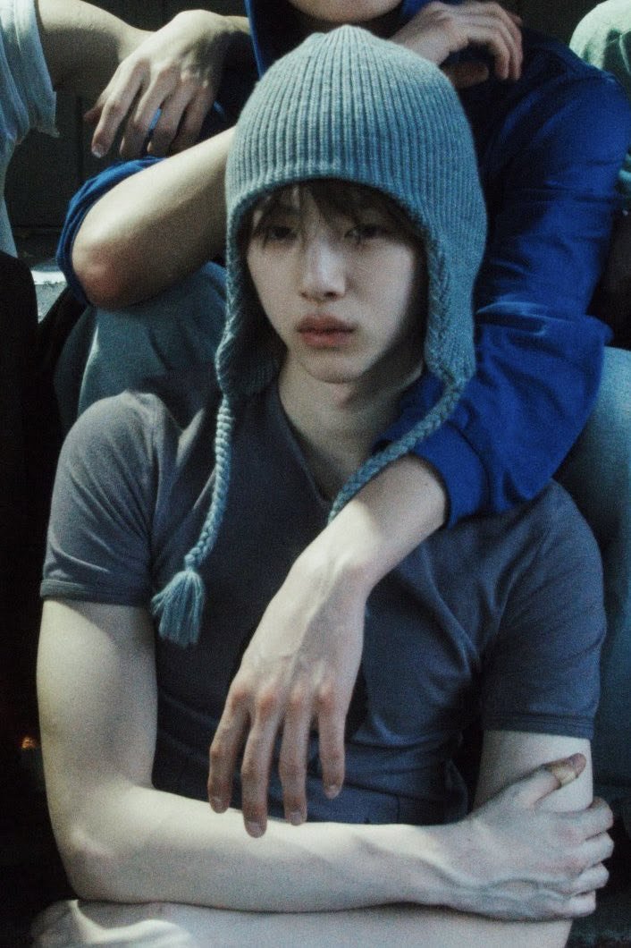 Eternaljuhoon's tweet photo. Juhoon semalem bilang dia ga cocok pake beanie katanya padahal seimut ini loh kakak kamu kalo pake beanie😭🤏

#JUHOON #주훈 https://t.co/xKPqD2fY3a