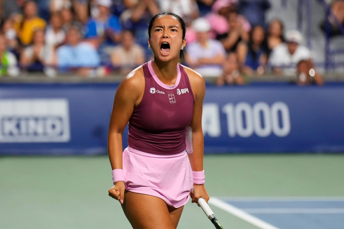 slice_szn's tweet photo. GAME SET MATCH EALA 🔥 

Alex Eala gets through a three-set thriller against Caty McNally. Fighting through adversity, Eala increases her win streak to 7 and reaches yet another 1000 round of 16. She has Bencic next round, whom she’s never played before. https://t.co/K7FwXCtZrK