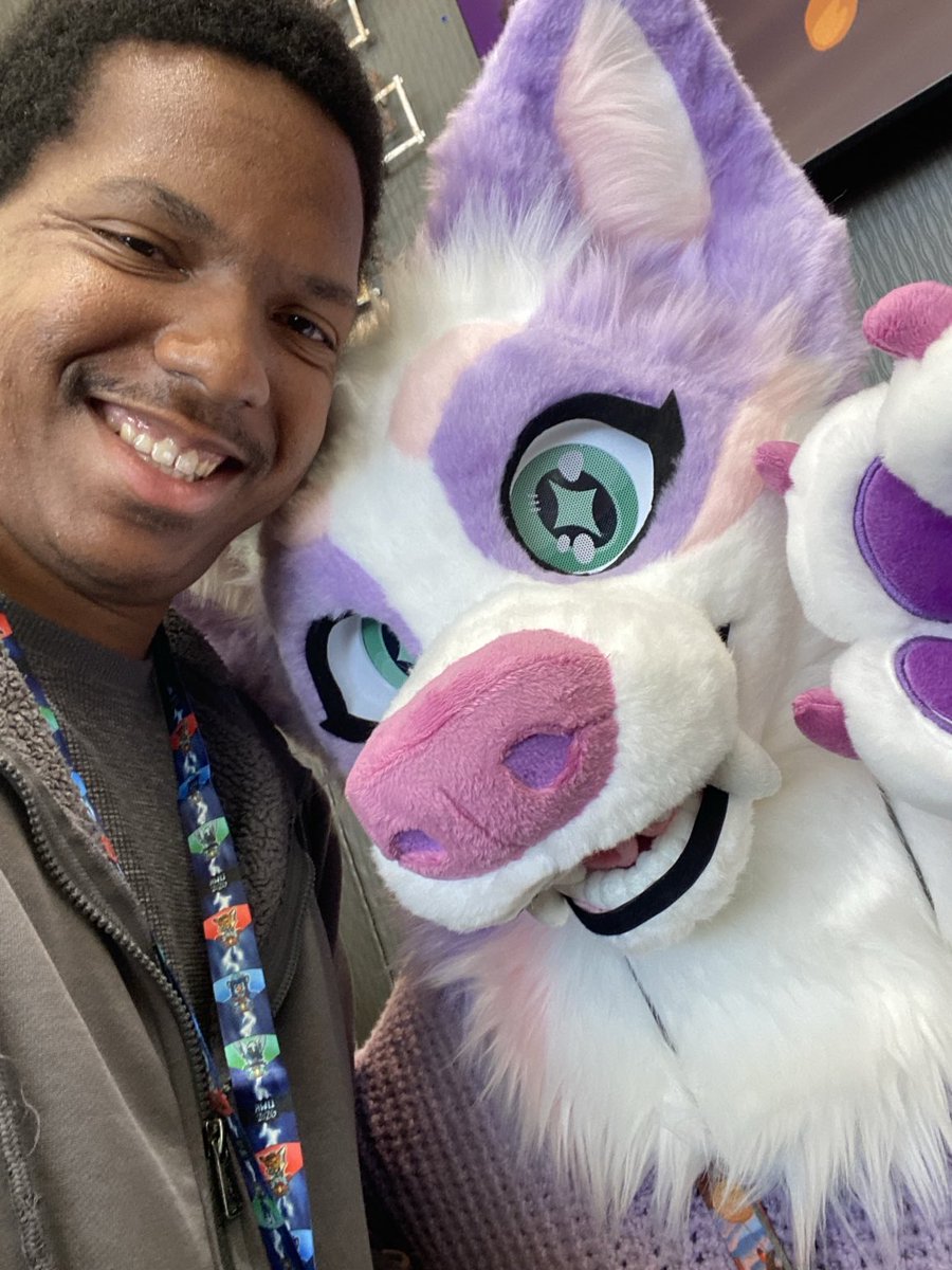 TobyInt's tweet photo. It felt really nice to go to a AWU for the first time, happy #FursuitFriday https://t.co/ORIZ4gzhun