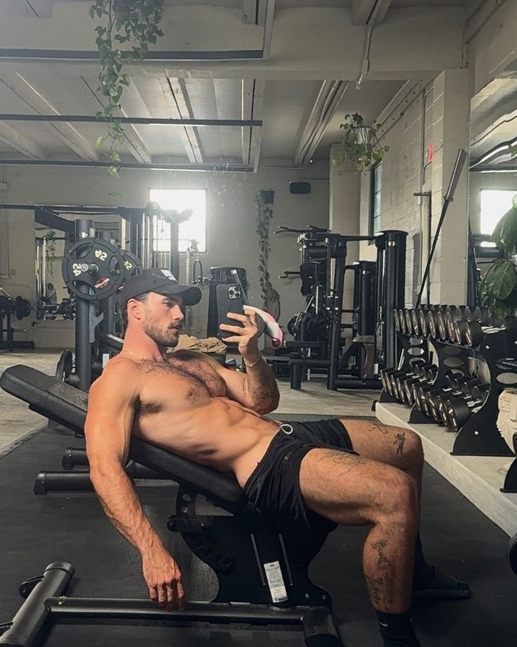 Reillygoldp4's tweet photo. Gym 💪 https://t.co/HjvXhpw4Pg